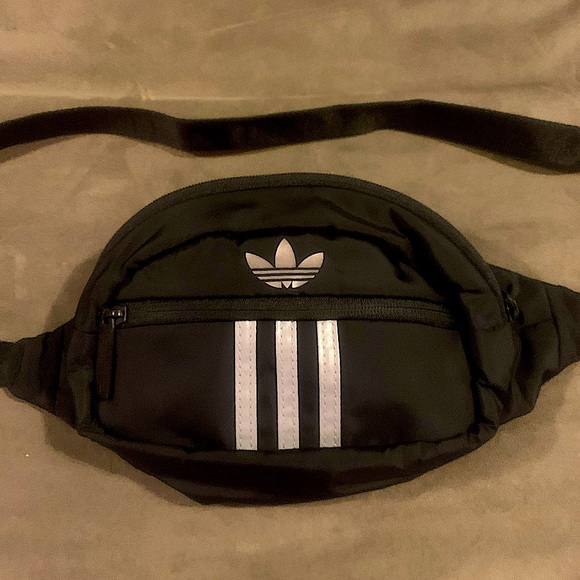 adidas Other - Adidas waist pack